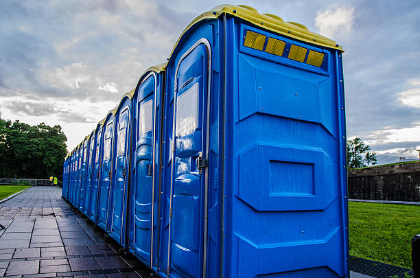 Porta potty delivery and setup in Jan Phyl Village, FL